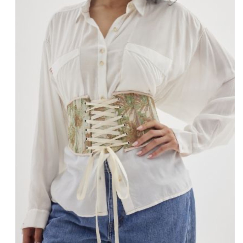 NWT Urban Outfitters Large Floral Lace-Up Corset Belt